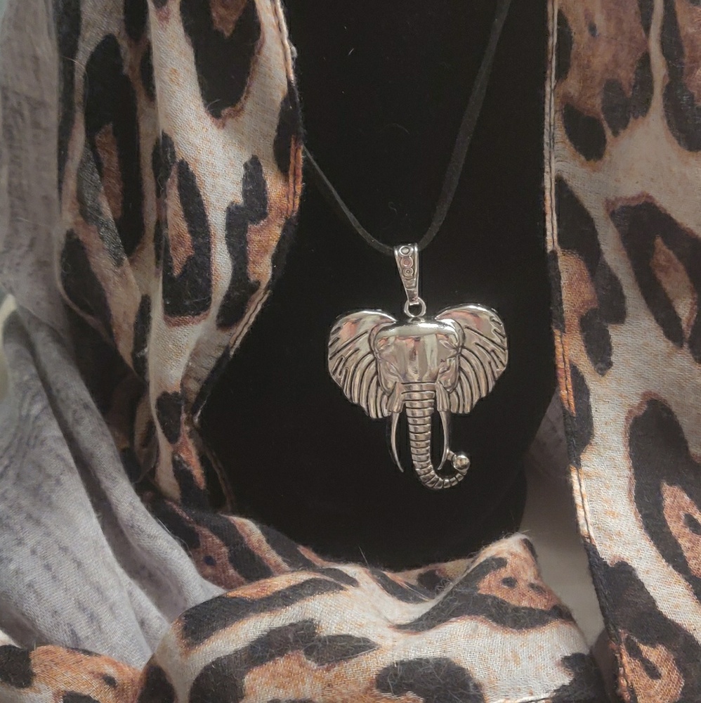 ELEPHANT PENDANT /BLACK CORD NECKLACE
